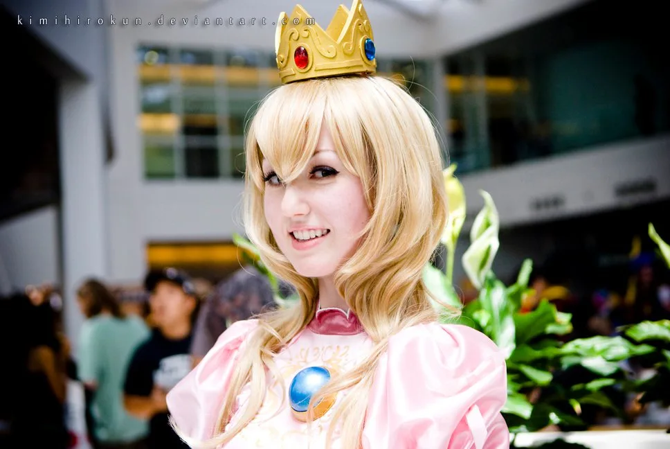 Princesa-Peach-Enayla-Cosplay-04