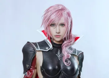 Cosplayer faz versão perfeita da Lightning (Final Fantasy XIII | Cosplay) Lightning capa cosplay 001