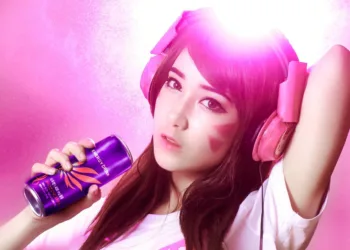 Cosplayers fazem versões casuais dos personagens de Overwatch! Cosplay casual da D.VA 01