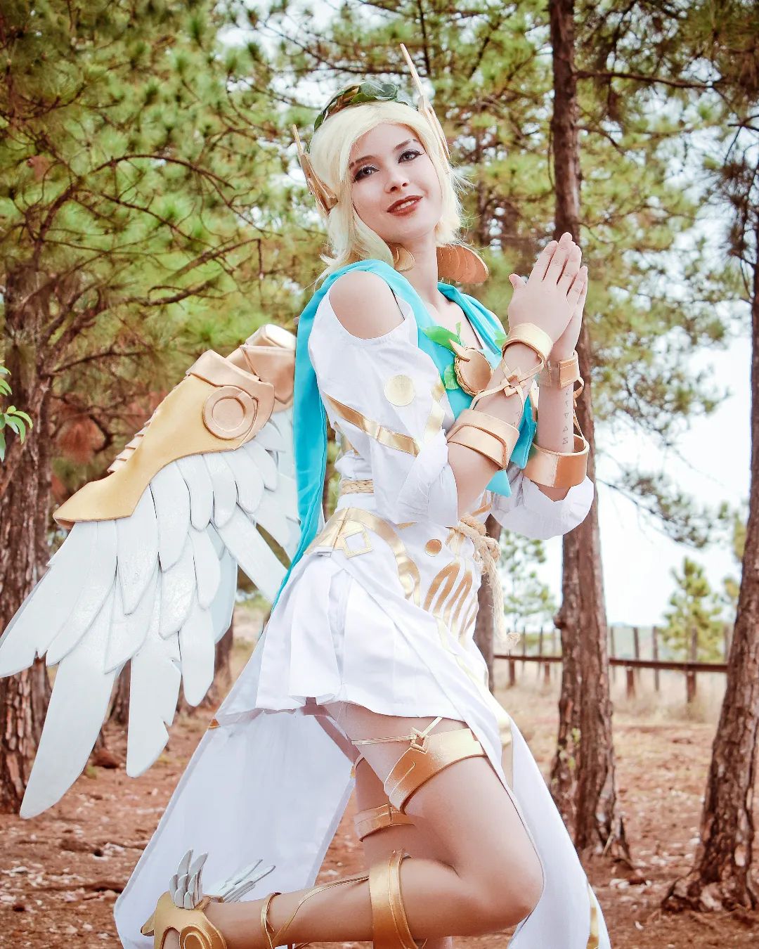 Mercy Victory Cosplay - Overwatch 2 - Rizzy 02