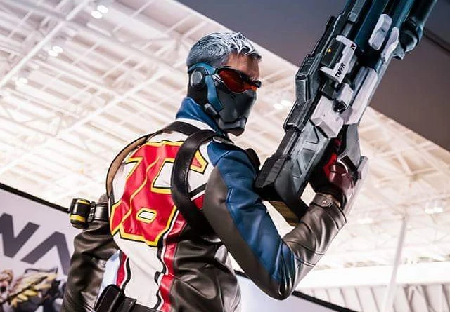 Soldier 76 Cosplay capa 01