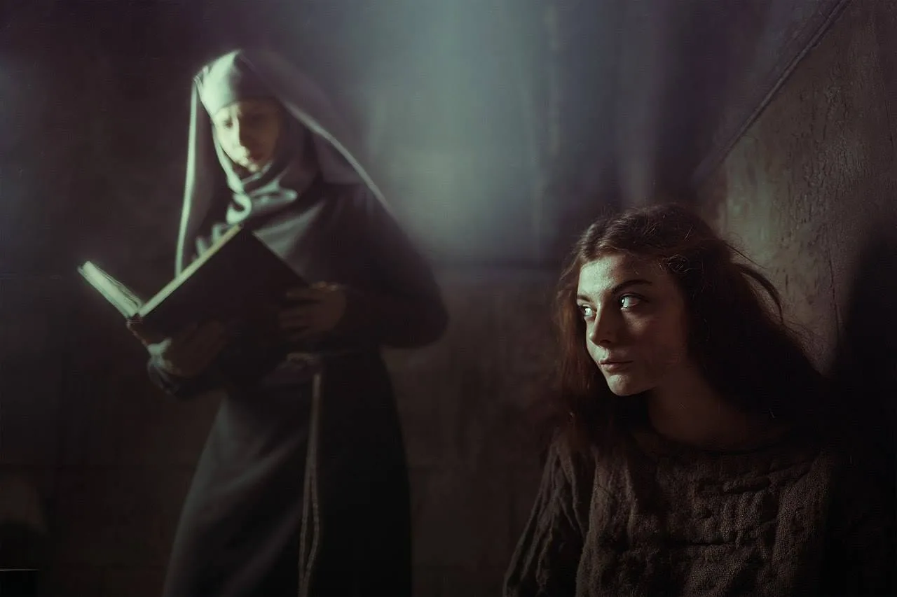 Margaery e Septã Unella - Game of Thrones Cosplays - 01