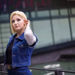A evolução de um cosplay da Androide 18, de Dragon Ball Linda Cosplay da Android 18 - Dragon Ball - Por Liechee 16 - Nova Versão