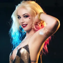 Confira um belo cosplay da Arlequina de vestido Arlequina Cosplay Sexy - Vestido - Harley Quinn Club Dress - Topo