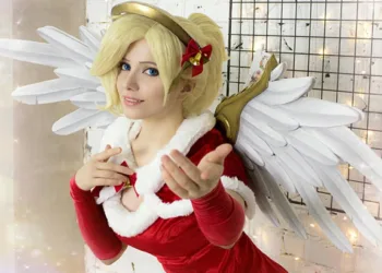 Cosplay de Overwatch - Mercy Natalina com vestido vermelho e branco - Cosplays de Games Online - Topo