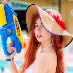 Miss Fortune Curtindo o Verão - Cosplay de League of Legends Feminino - Foto da personagem de LoL Topo