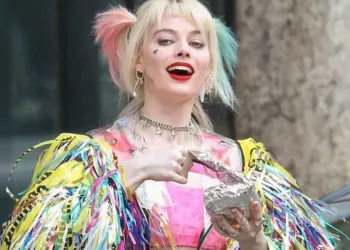 Aves de Rapina - Novas fotos da Margot Robbie como Arlequina (dos bastidores) Aves de Rapina - Foto fota de bastidor da Arlequina - Harley Quinn - Topo