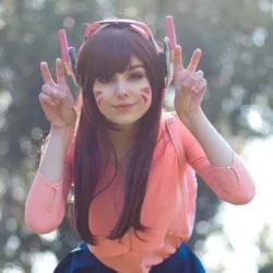 Belo Cosplay Feminino da D.VA em estilo anime colegial - Overwatch - Com minissaia azul kawaii - Cosplays de Games e Animes Topo