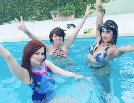 Cosplays de Overwatch com Festa na Piscina - D.VA - Tracer - Pharah