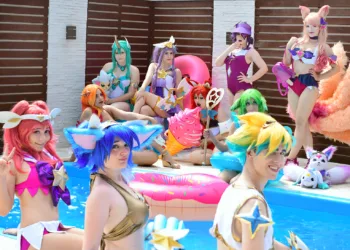 Festa na Piscina nos cosplays incríveis de League of Legends - Topo