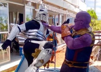 Thanos contra Ingenium - Cosplays de Vingadores e My Hero Academia