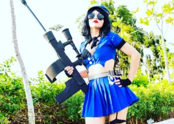 Caitlyn Policial Cosplay LoL - Foto