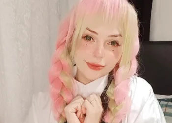 Kimetsu no Yaiba - Cosplay da Mitsuri Kanroji - Luna Capa