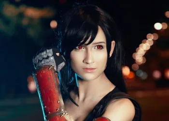 Cosplay da Tifa Lockhart - Final Fantasy VII Remake - RPG da Square-Enix Topo