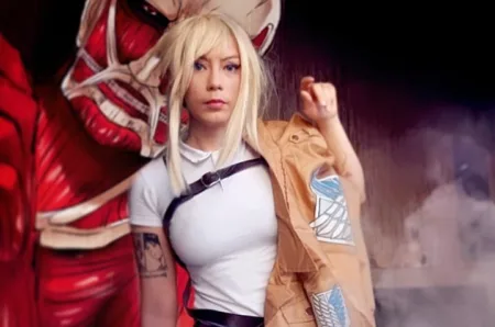 Annie Leonhart Cosplay - Attack on Titan Capa