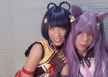 Genshin Impact: Belos cosplays da Xiangling e Keqing Genshin Impact - Cosplays da Xiangling e Keqing - Capa