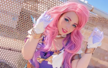 Seraphine KDA Cosplay - League of Legends - Capa