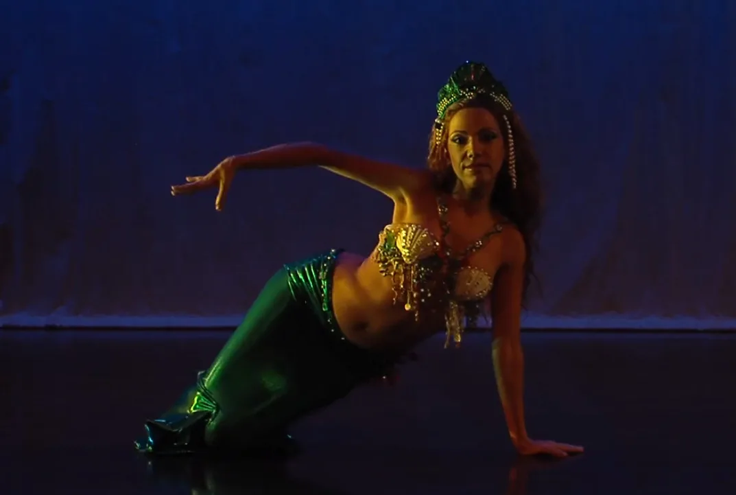 Dança do Ventre: Coreografia de Sereia (Fantasy Belly Dance) Dança do Ventre - Coreografia de Sereia 01