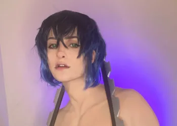 Confira um cosplay impressionante do Inosuke, de Kimetsu no Yaiba (por cosplayer brasileira) Inosuke Cosplay - Kimetsu no Yaiba - capa
