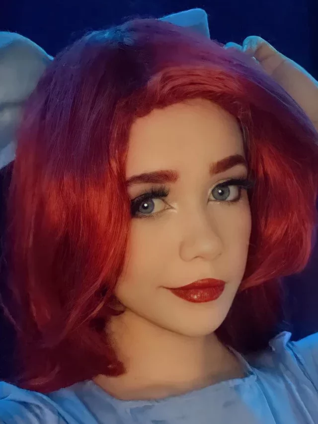 Belo cosplay da Ariel: A Pequena Sereia (da Disney)