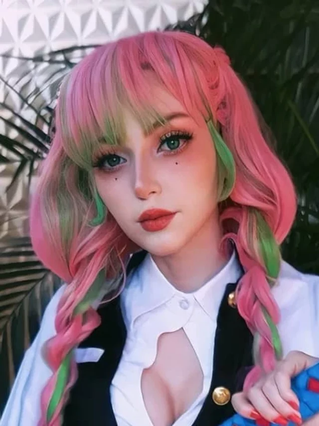 Cosplays: Mitsuri e Shinobu (Kimetsu) e Mary Jane (do Homem-Aranha)