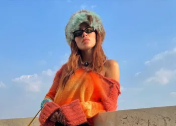 Anitta-em-Paris-capa-0001