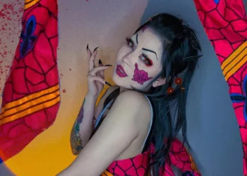 Daki Morena - Cosplay de Kimetsu no Yaiba - capa