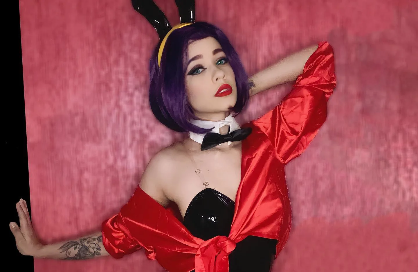 Cowboy Bebop: Belo cosplay da Faye Valentine (temática da Páscoa) Cosplay da Faye Valentine - Bunny - capa