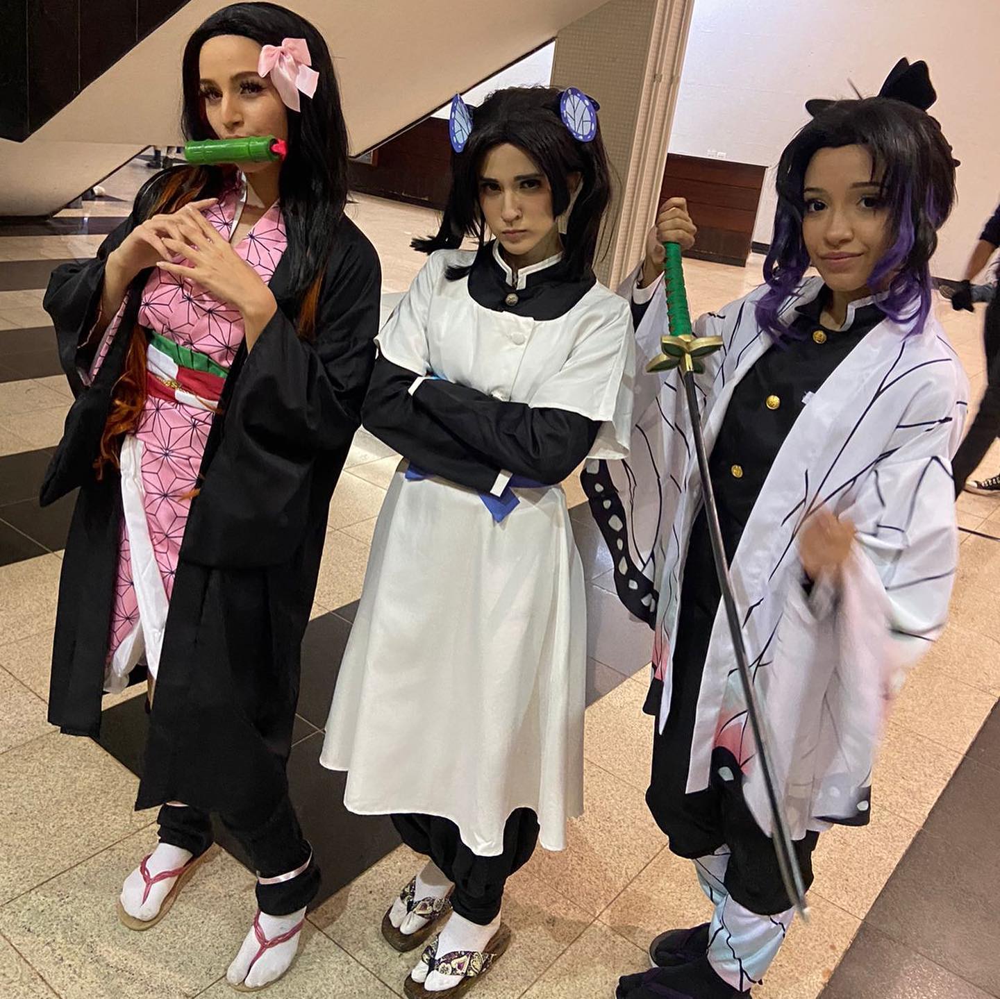 Belo cosplay da Aoi Kanzaki, de Kimetsu no Yaiba