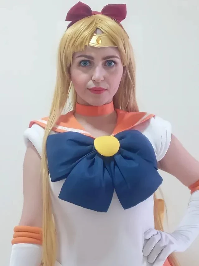 O belo cosplay da Sailor Vênus, de Sailor Moon, da Aline Felix