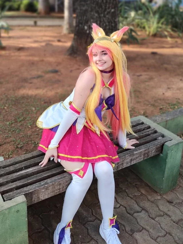 League of Legends: Veja este lindo cosplay da Ahri Guardiã Estelar, da Bella