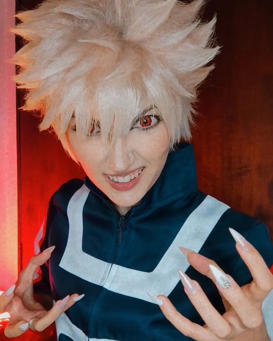 My Hero Academia: Cosplayer italiano nos entrega la versión hipermusculosa  de Bakugo