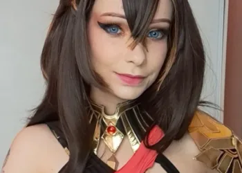 Genshin Impact - cosplay incrível da Dehya capa 02