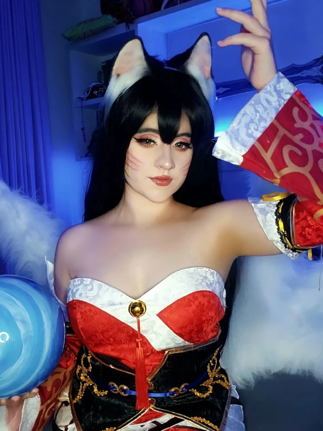 Belo cosplay da Ahri clássica, de League of Legends, da Ana Luiza Amui capa 02