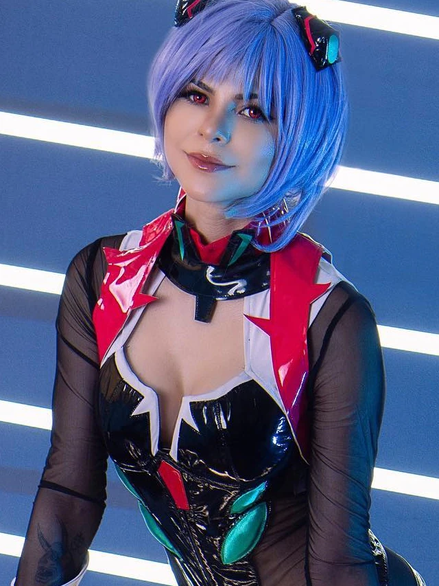 Belo cosplay da Rei Ayanami, de Evangelion, da Marcela Belo cosplay da Rei Ayanami, de Evangelion - Marcela Wandalsen capa 02