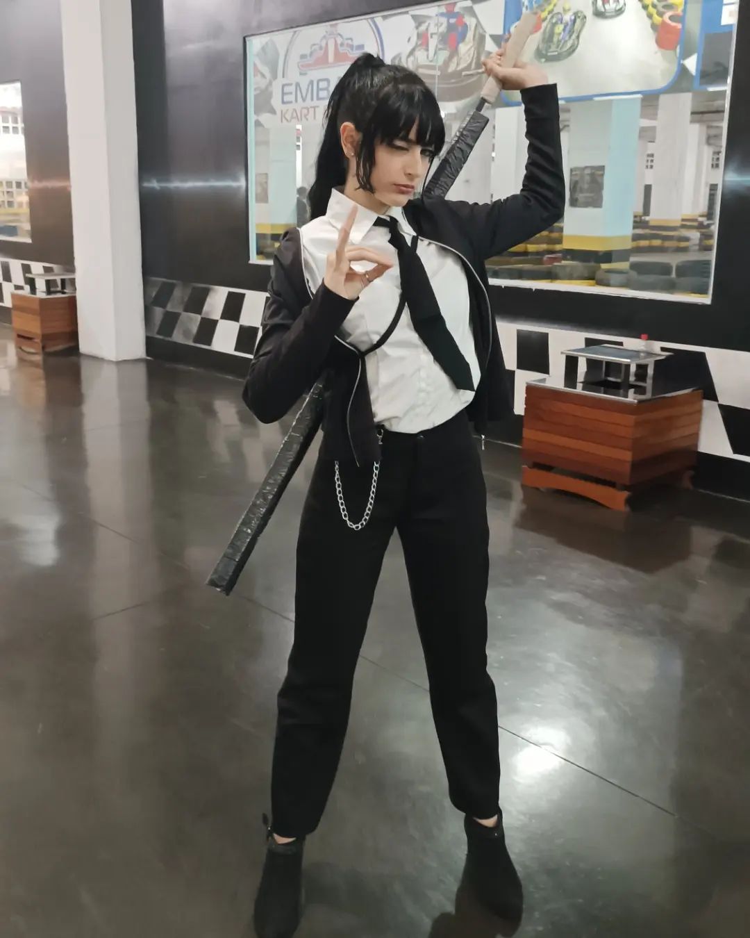 Chainsaw Man - Aki ganha bela versão feminina (Cosplay)