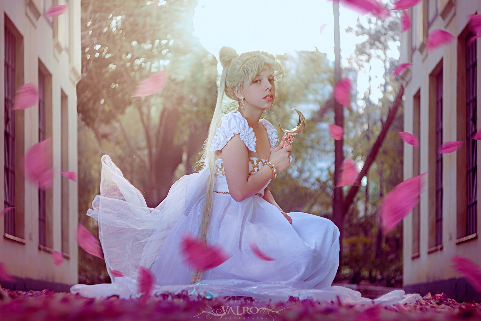 Cosplay da Princesa Serenity - Sailor Moon - Vestido branco 01