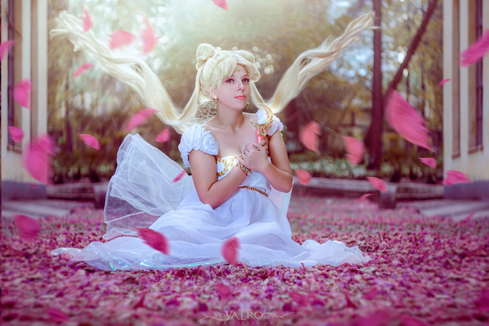 Cosplay da Princesa Serenity - Sailor Moon - Vestido branco 03