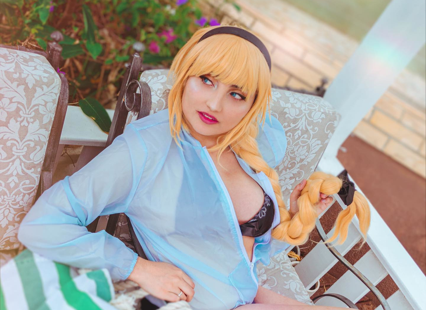 Belo cosplay da Jeanne d'Arc Pool party, de Fate - Robs capa 01
