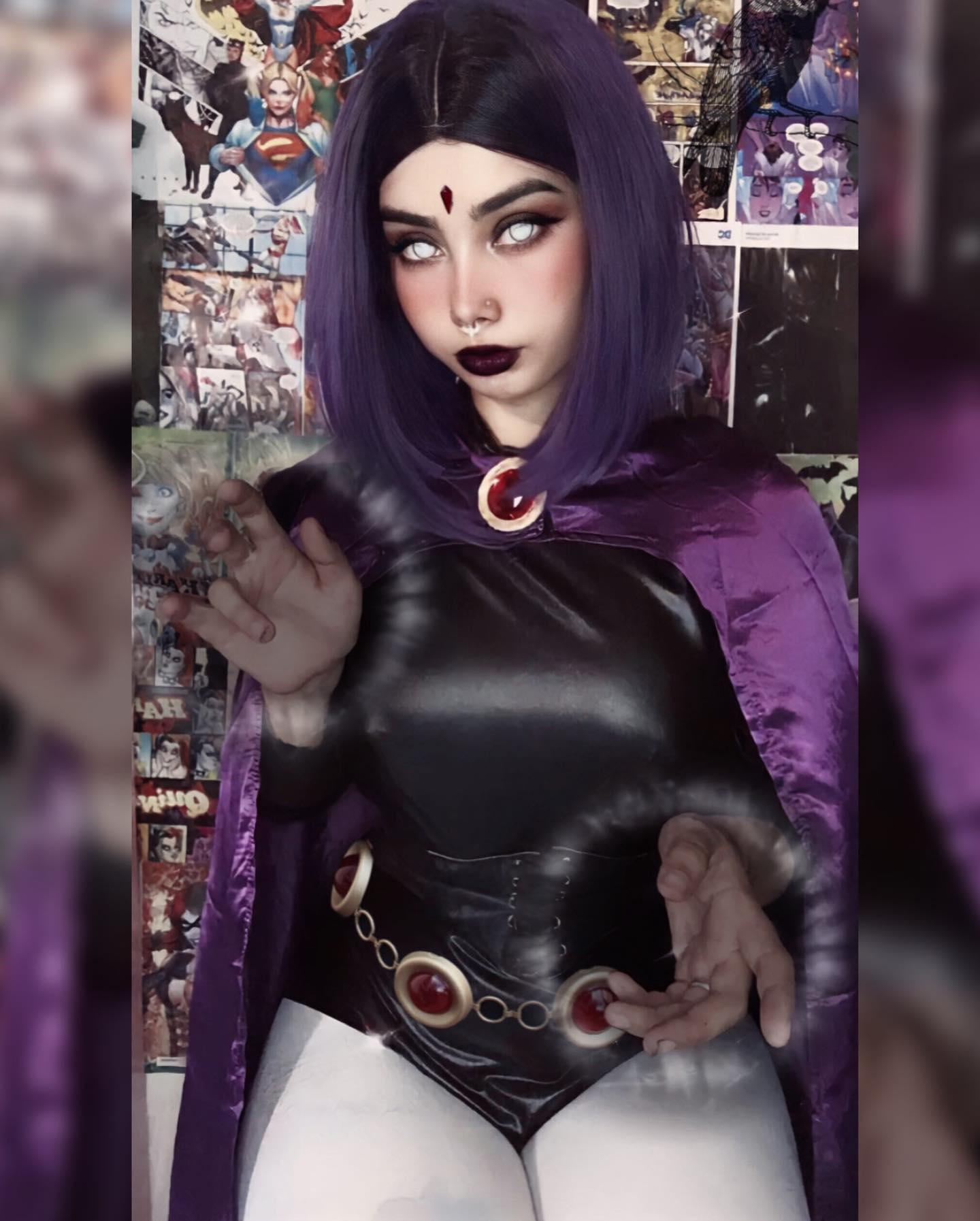 Belo cosplay da Ravena, de Jovens Titãs, da Stefanny Silva