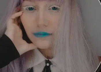 Belo cosplay da Ririka Momobami, de Kakegurui - Flame capa 02