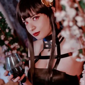 Spy x Family: Veja o lindo cosplay da Yor Forger, da Camila Belo cosplay da Yor Forger, de Spy x Family, da Camila - Camis capa 01