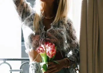 Giovanna Ewbank com belo look da Fendi capa 01