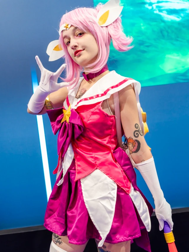 Lux Guardiã Estelar - Cosplay de League of Legends - BGS 2022 - capa 02