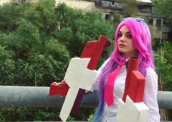 Miss Fortune Colegial - League of Legends Cosplay 02