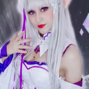 Belo cosplay da Emilia de Re: Zero, da Julinyana Veja o belo cosplay da Emilia, de Re Zero, da Julinyana - capa 02