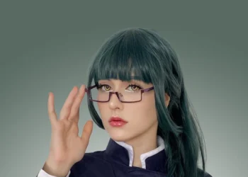 Veja o belíssimo cosplay da Maki Zenin, de Jujutsu Kaisen Belíssimo cosplay da Maki, de Jujutsu Kaisen, da Rhay - capa 04