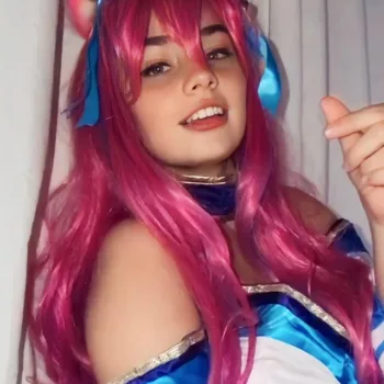 Belo cosplay da Ahri do Florescer Espiritual, de League of Legends, da Bella Belo cosplay da Ahri do Florescer Espiritual, de League of Legends - Bella capa 01