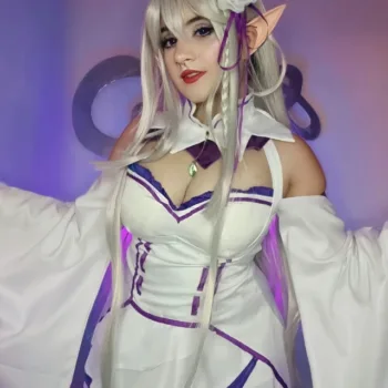 Belo cosplay da Emilia, de Re Zero, da Ana - capa 02