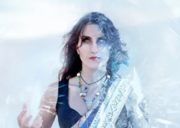 Belo cosplay da Fang, de Final Fantasy XIII - capa 02